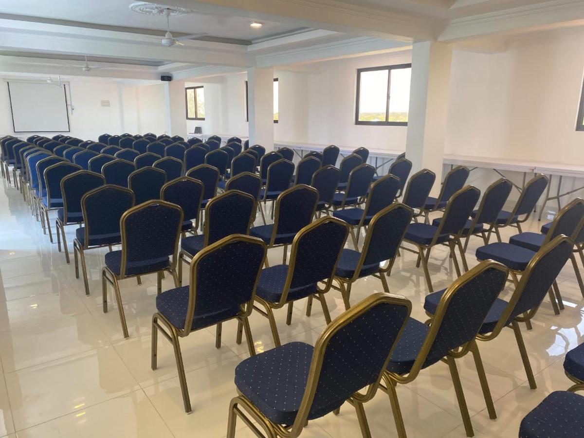 Diani Palm Resort Diani Beach Ngoại thất bức ảnh